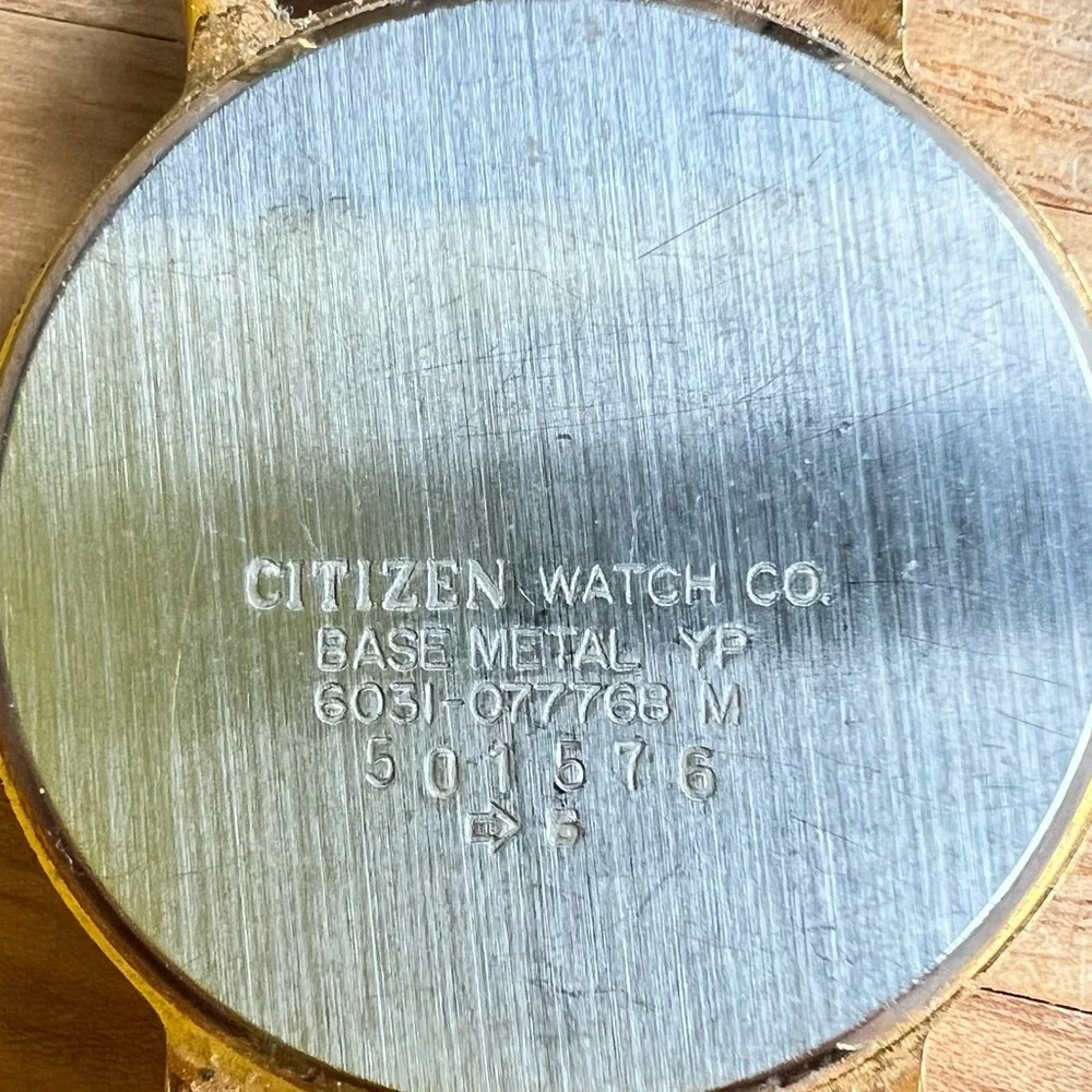 Vintage Citizen Quartz round gold tone dress watch NEW BATTERY